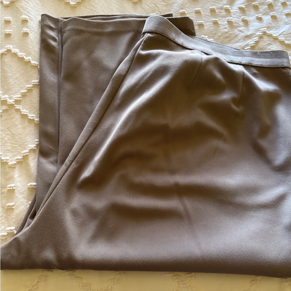 Investments II Women’s Taupe Pants Size 20W Short